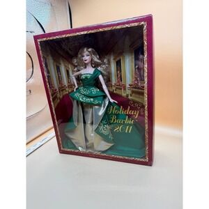 Mattel Barbie 2011 Holiday Collector Edition Doll Blonde Hair Christmas Boxed